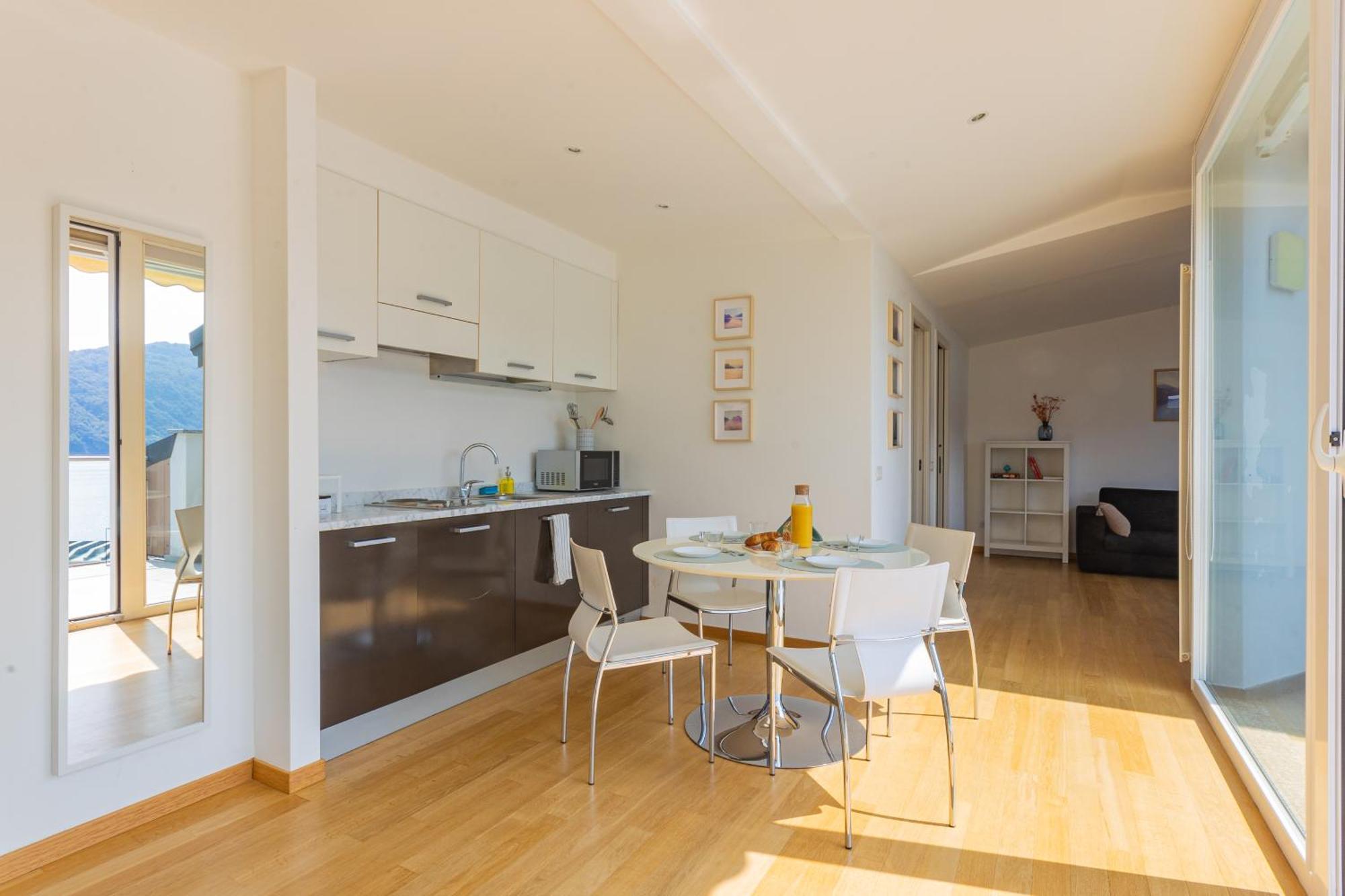Campione dʼItalia Casa Madlen - Bright Attic With Marvelous View 아파트 외부 사진
